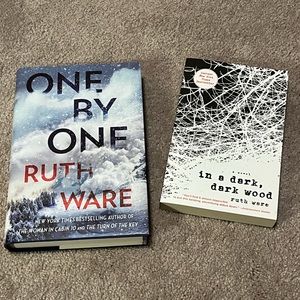 Ruth Ware book bundle. Excellent used condition